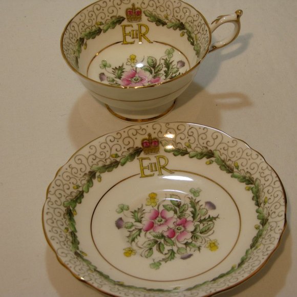 Paragon Coronation of Queen Elizabeth II Cup and Saucer - Picture 3 of 5